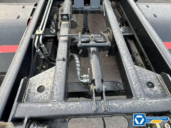 徐工XGH5030ZXXD6車廂可卸式垃圾車