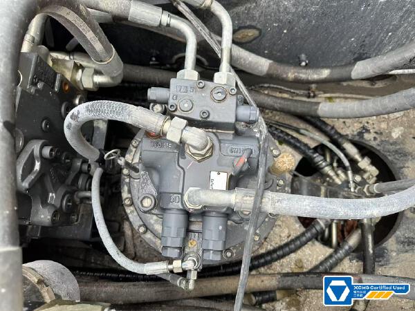徐工XE380DK履帶式挖掘機