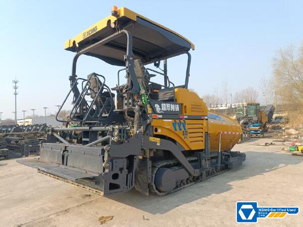 徐工RP1253T攤鋪機(jī)