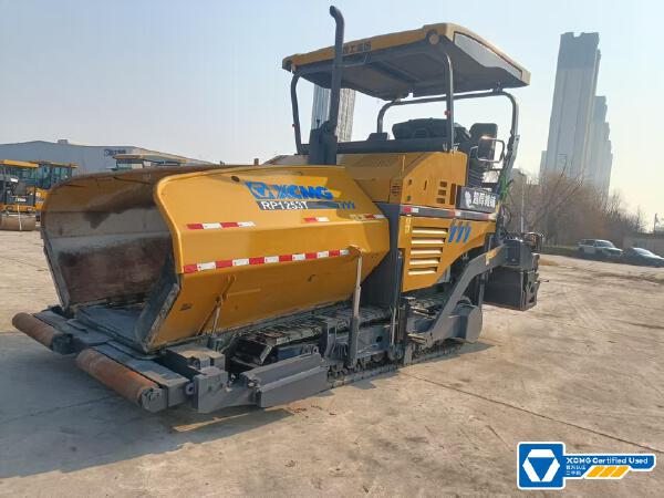徐工RP1253T攤鋪機(jī)