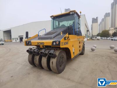 徐工XP305IV輪胎壓路機