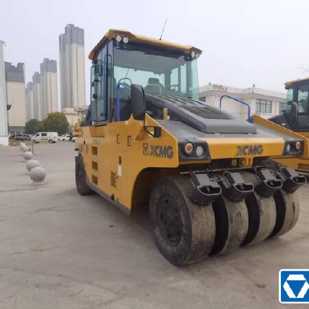 徐工XP305IV轮胎压路机