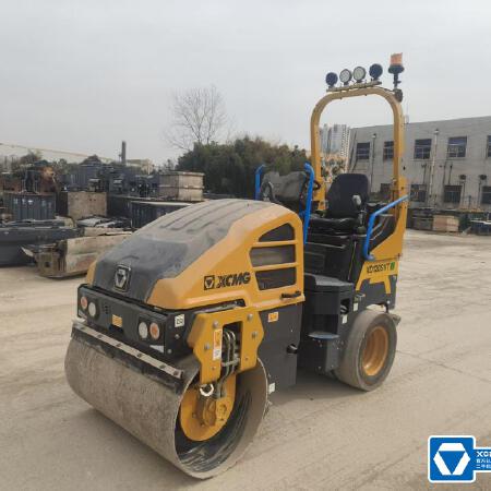 徐工XD120SVTIV手扶式振动压路机