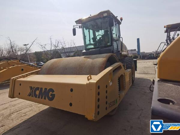 徐工XS335IV單鋼輪壓路機(jī)