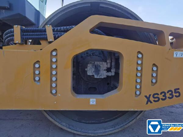 徐工XS335IV單鋼輪壓路機(jī)