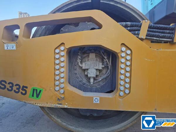 徐工XS335IV單鋼輪壓路機(jī)