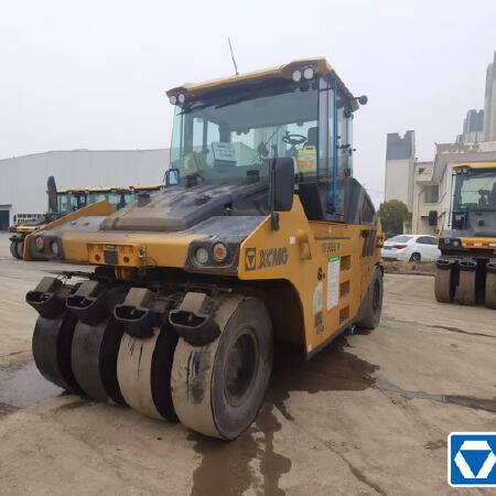 徐工XP305SIV轮胎压路机