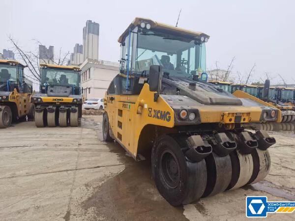 徐工XP305SIV輪胎壓路機