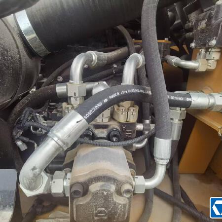 徐工XP305SIV轮胎压路机