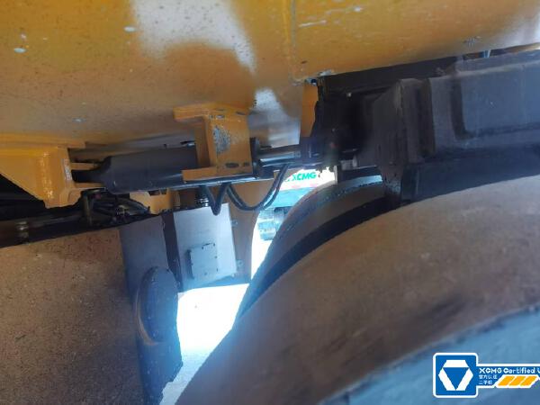 徐工XP305IV輪胎壓路機(jī)