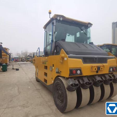 徐工XP305IV轮胎压路机