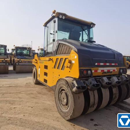 徐工XP305KSIV轮胎压路机