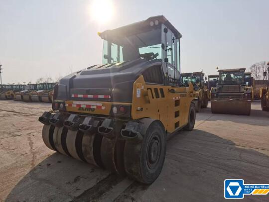 徐工XP305KSIV輪胎壓路機