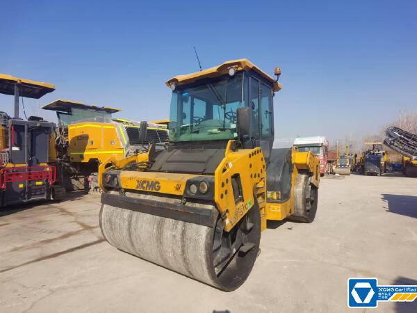 徐工XD135TCIV雙鋼輪壓路機