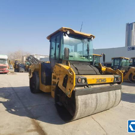 徐工XD135TCIV双钢轮压路机
