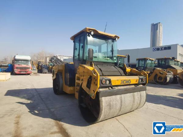 徐工XD135TCIV雙鋼輪壓路機