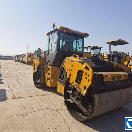 徐工XD135TCIV双钢轮压路机