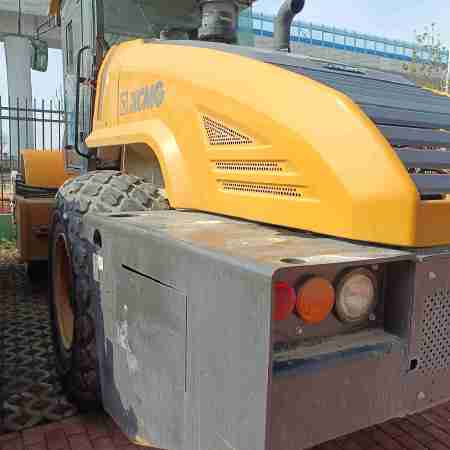 徐工XS225SIV单钢轮压路机