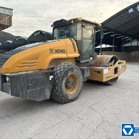 徐工XS225SIV单钢轮压路机