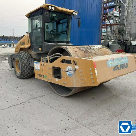 徐工XS225SIV单钢轮压路机