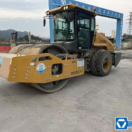 徐工XS225SIV单钢轮压路机