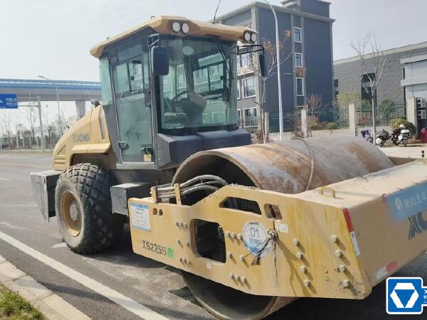 徐工XS225SIV單鋼輪壓路機(jī)