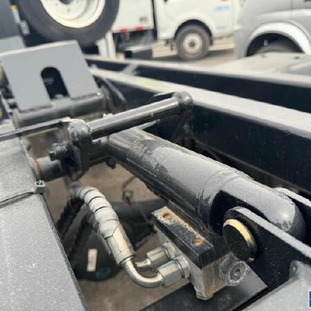 徐工XGH5030ZXXD6车厢可卸式垃圾车