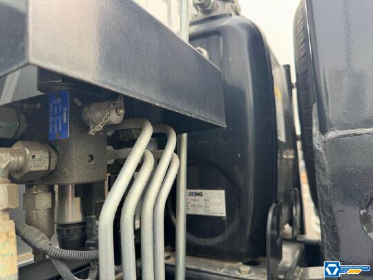 徐工XGH5030ZXXD6車廂可卸式垃圾車
