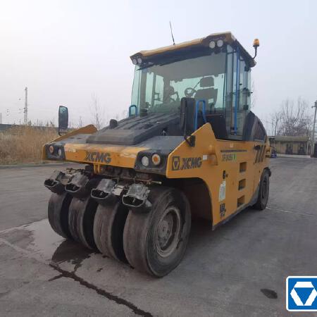 徐工XP305SIV轮胎压路机