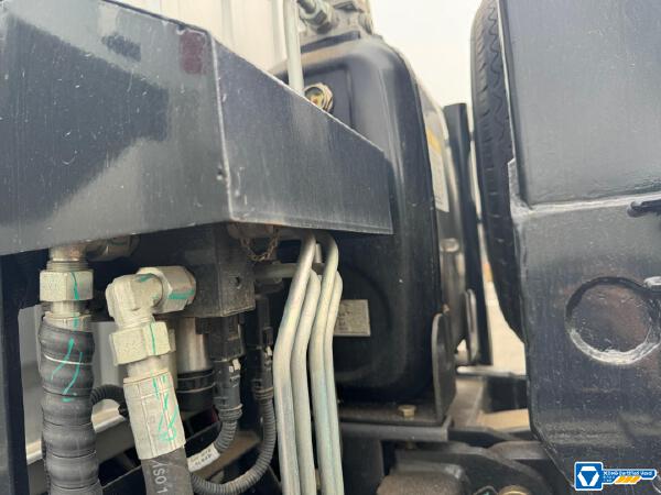 徐工XGH5030ZXXD6車廂可卸式垃圾車