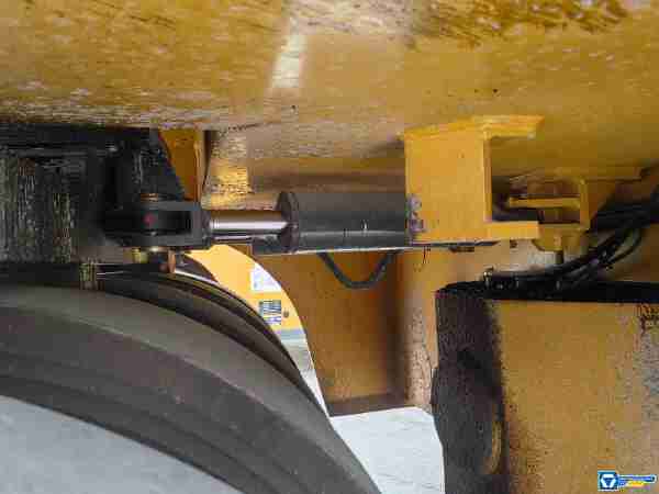 徐工XP305KSIV輪胎壓路機(jī)