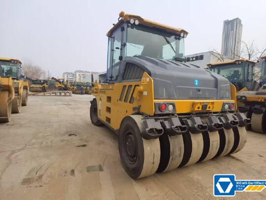 徐工XP305KSIV輪胎壓路機