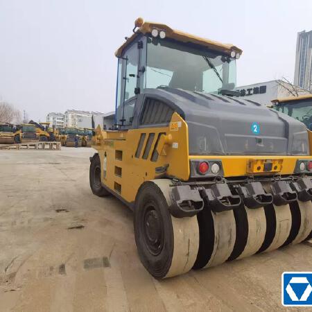 徐工XP305KSIV轮胎压路机