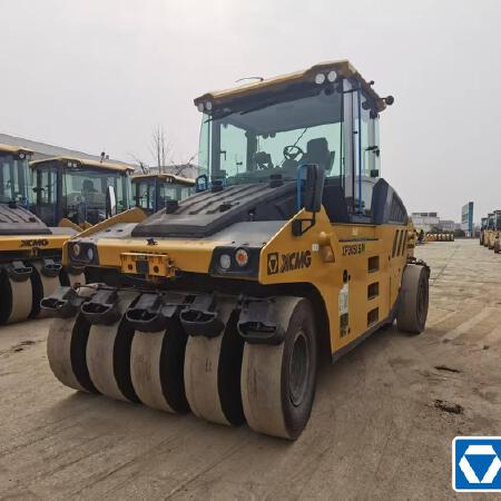 徐工XP305KSIV轮胎压路机