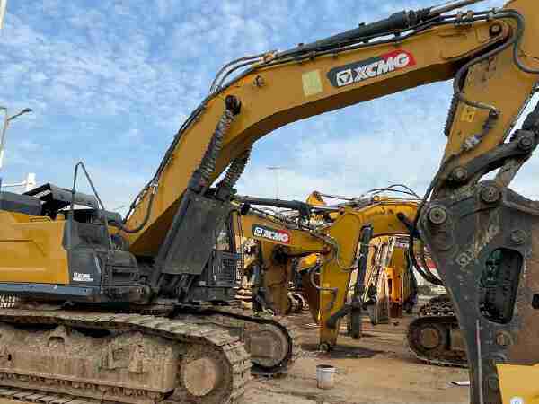 徐工XE600DK MAX履帶式挖掘機