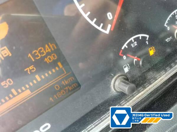 徐工XCT130汽車起重機