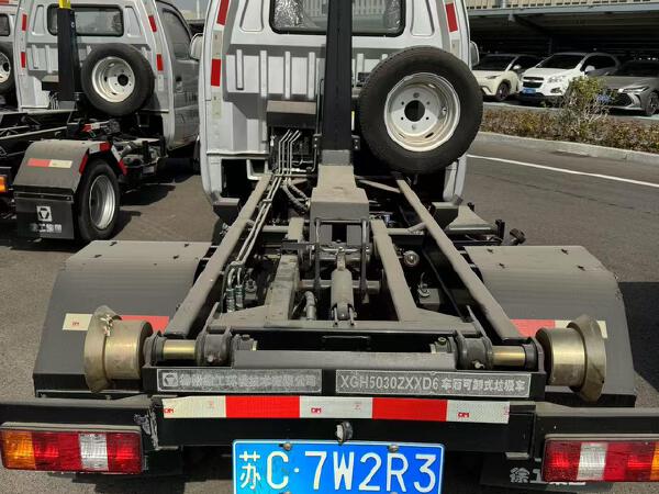 徐工XGH5030ZXXD6車廂可卸式垃圾車