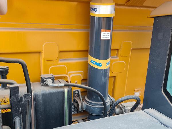 徐工XDR80TE寬體車