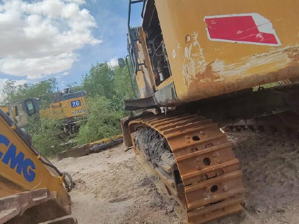 徐工XE700D履帶式挖掘機(jī)