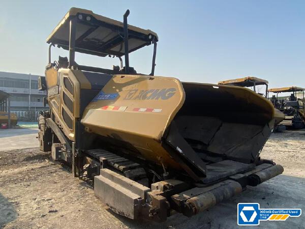 徐工RP1355HDIV攤鋪機(jī)