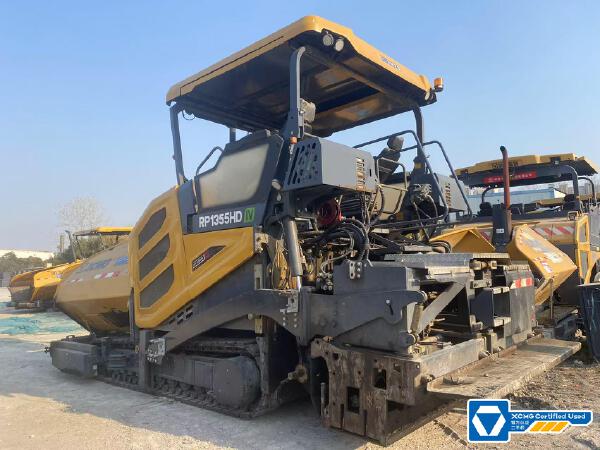 徐工RP1355HDIV攤鋪機(jī)