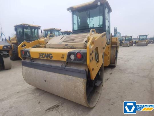 徐工XD135TCIV雙鋼輪壓路機