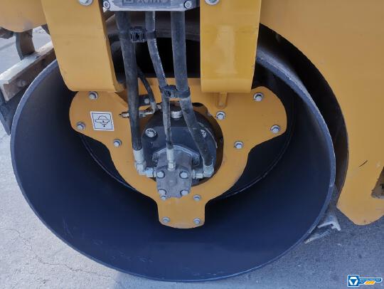 徐工XMR303雙鋼輪壓路機
