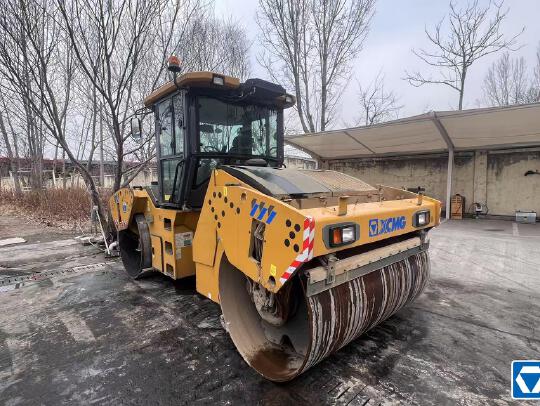 徐工XD133S雙鋼輪壓路機