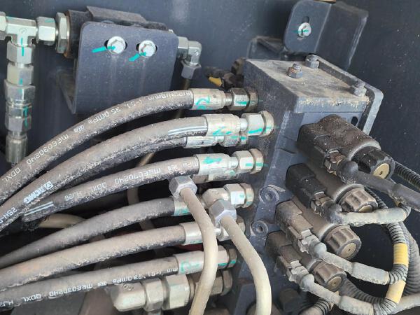 徐工XGS20K直臂式高空作業平臺