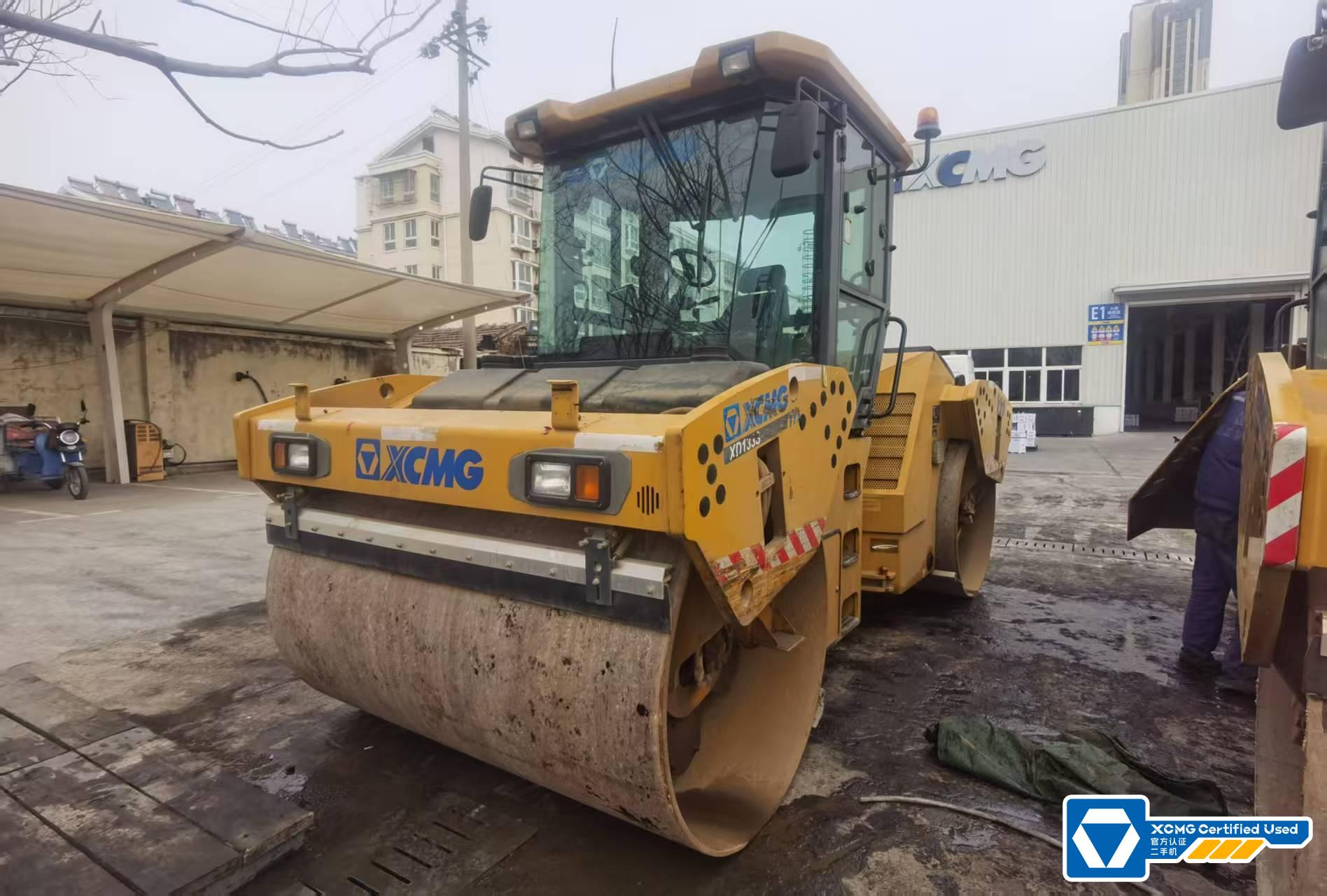 徐工XD133S雙鋼輪壓路機