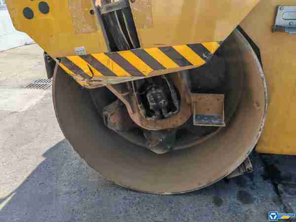 徐工XD133S雙鋼輪壓路機(jī)