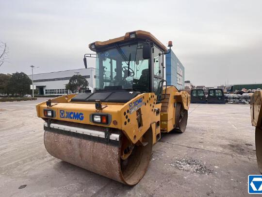 徐工XD133S雙鋼輪壓路機