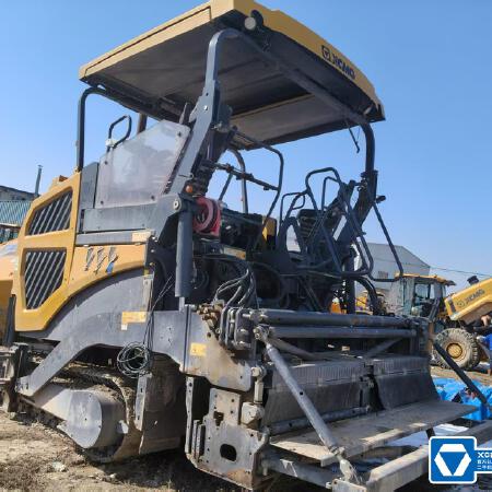 徐工RP1655摊铺机