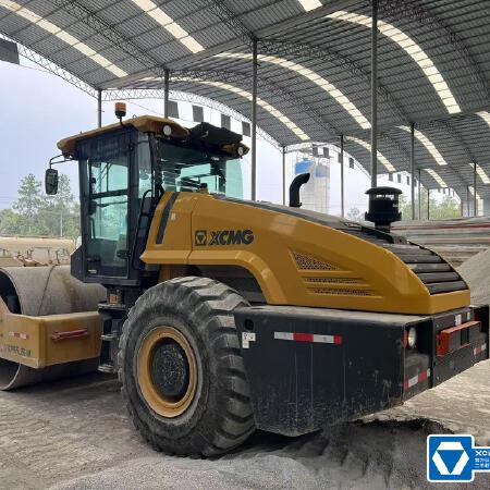 徐工XS265JSIV单钢轮压路机